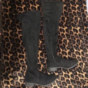 Knee high flat black boots WIDE CALF